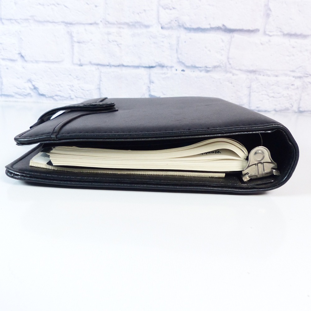 Day Runner FactCentre Organizer Black Faux Leather Vtg 90s Snap Close 3 Ring NOS - Picture 5 of 16